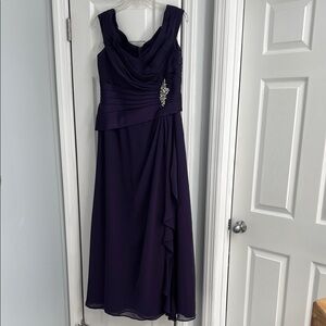 Like New Alfred Angelo Gown Size 14